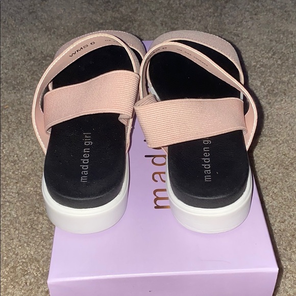 Shoes - Picture 4 of 5